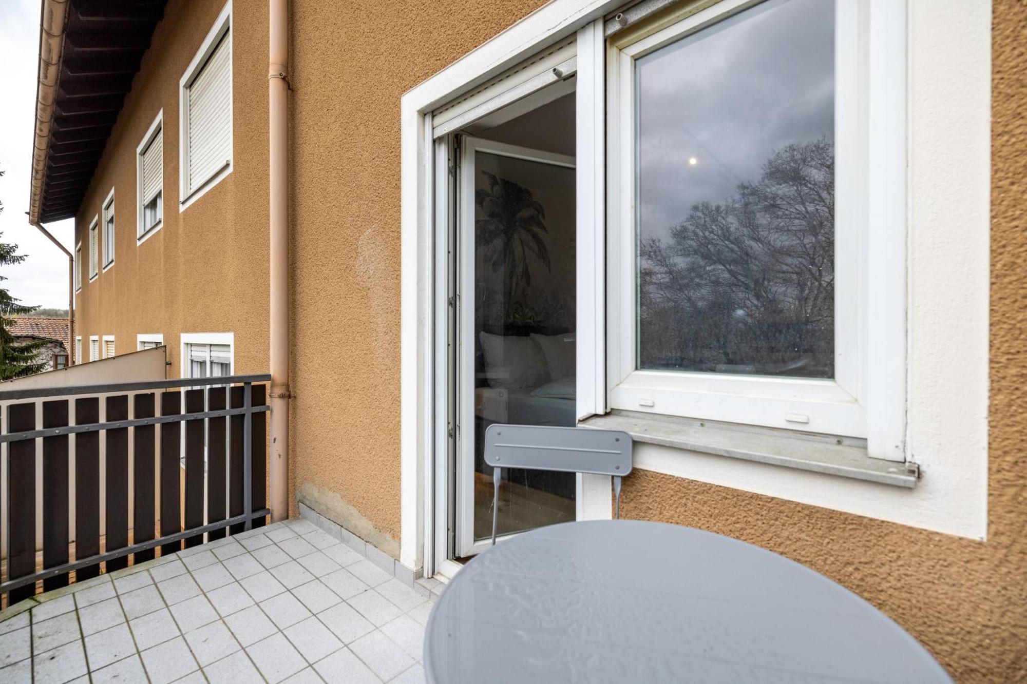 Kleines Apartment Mit Balkon Wurzburg Ngoại thất bức ảnh